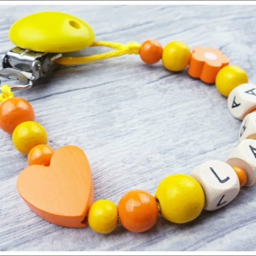 Schnullerkette "Herz in Orange" mit Deinen Wunschfarben